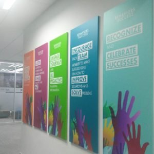 画册宣传单页印刷,保定雄安包装盒,北京手提袋制作,名片,展架,台历,礼盒