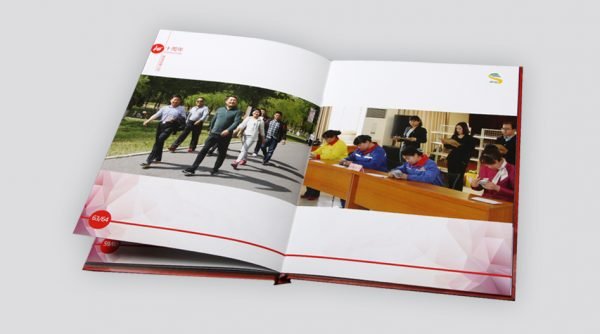 画册宣传单页印刷,保定雄安包装盒,北京手提袋制作,名片,展架,台历,礼盒